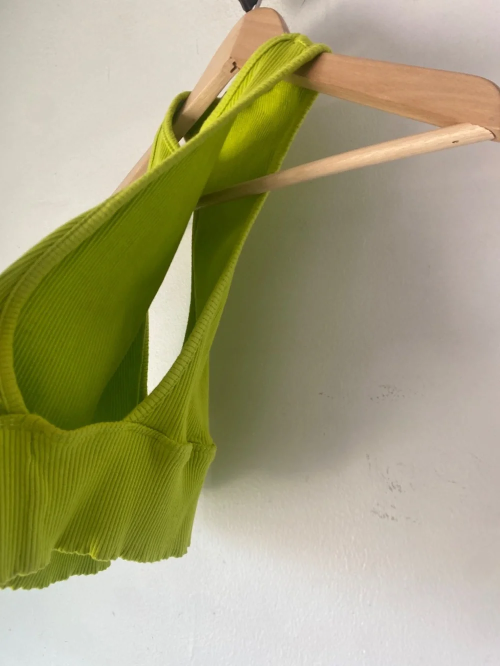 Lulu’s L Ribbed Crop Top - Picture 8 of 12
